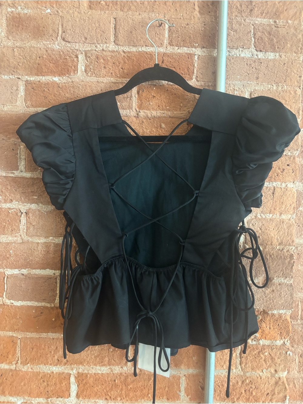NWT Rare - Allina Liu Matisse Top, black - Picture 5 of 10